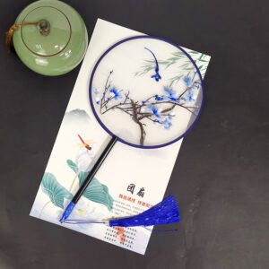 L’oiseau eucalyptus bleu apporte des bénédictions